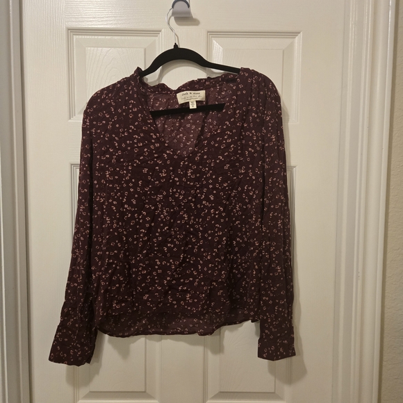 Cloth & Stone Burgundy Floral Blouse - Picture 3 of 6